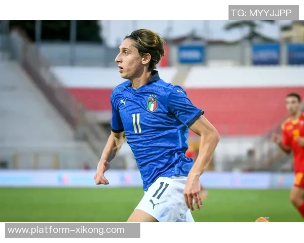 国米合练动态迪乌夫和达米安全程参与弗拉泰西继续单独训练